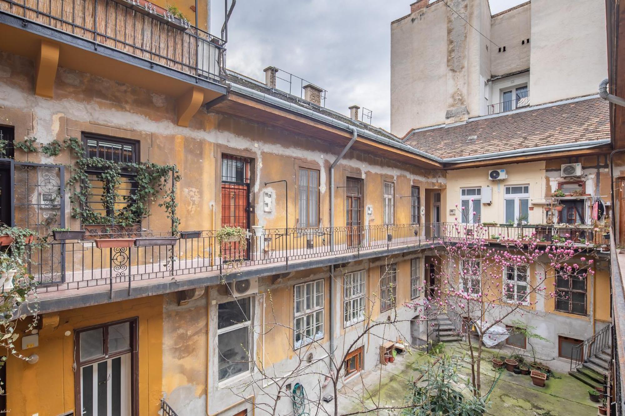 Apartment Very Central New Comfy Studio Loft Budapest