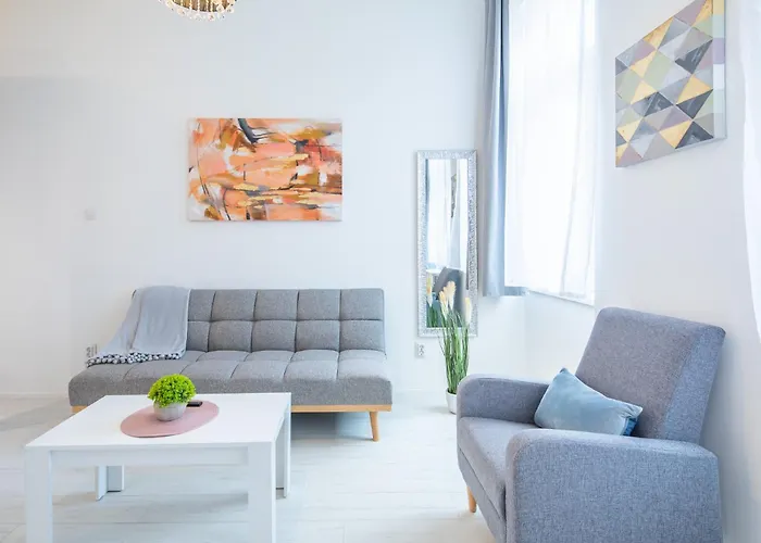 Very Central New Comfy Studio Loft